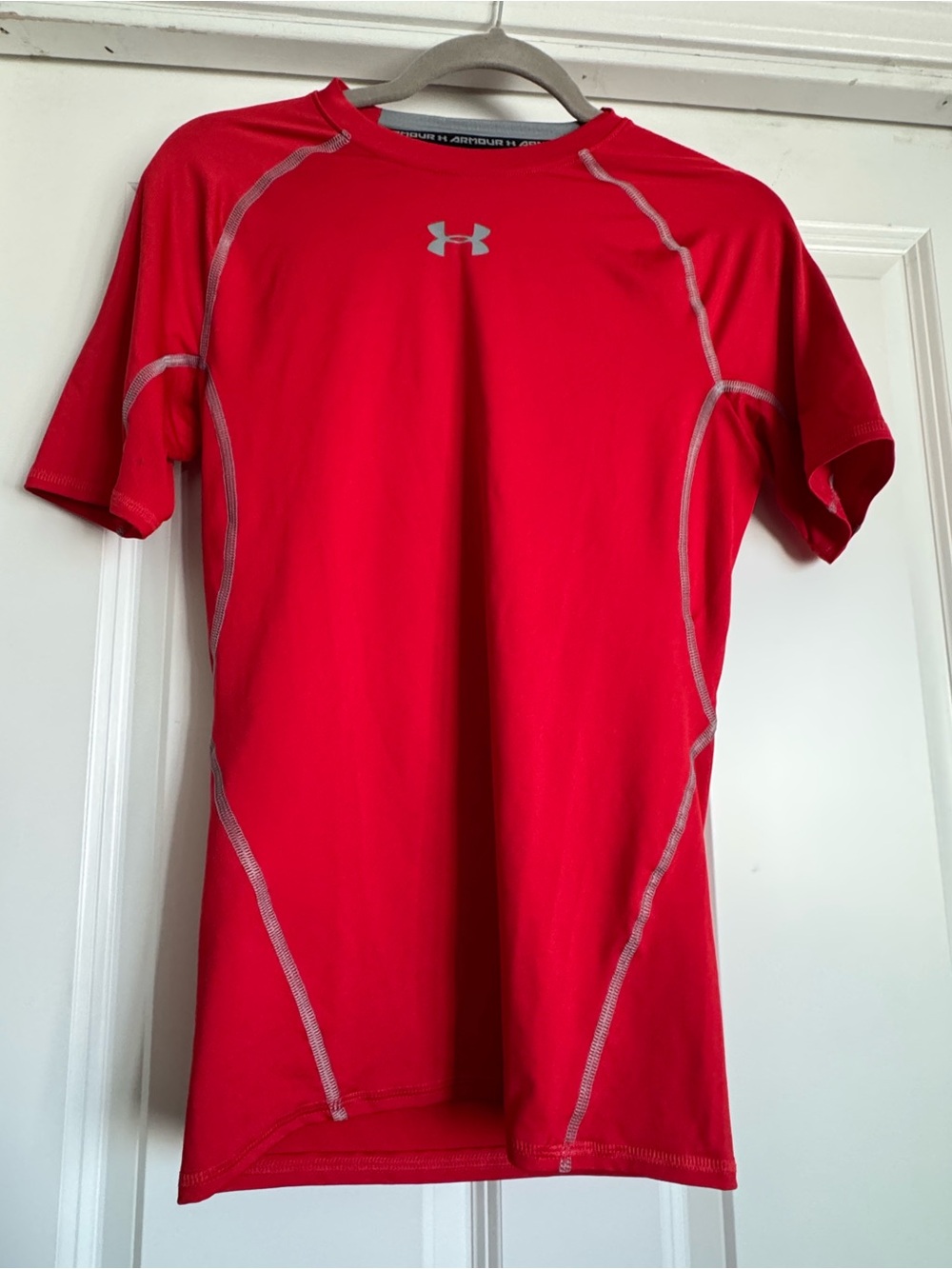 Under Armour Medium Red Grey Heat Gear Short Sleeve Crew Neck Compression Shirt
